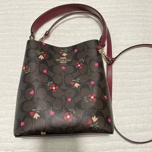 Like New! Coach crossbody